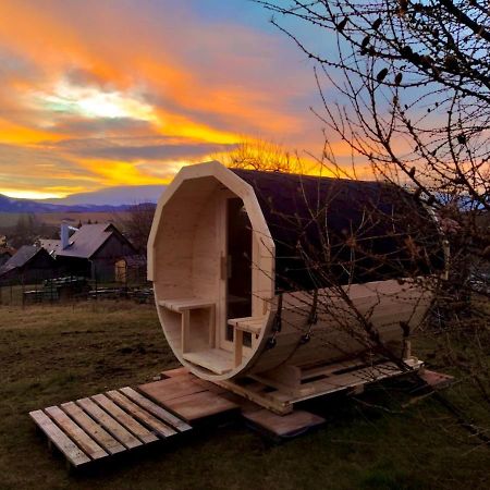 Trinity Log Cabin Wellness Resort Štrba Eksteriør bilde