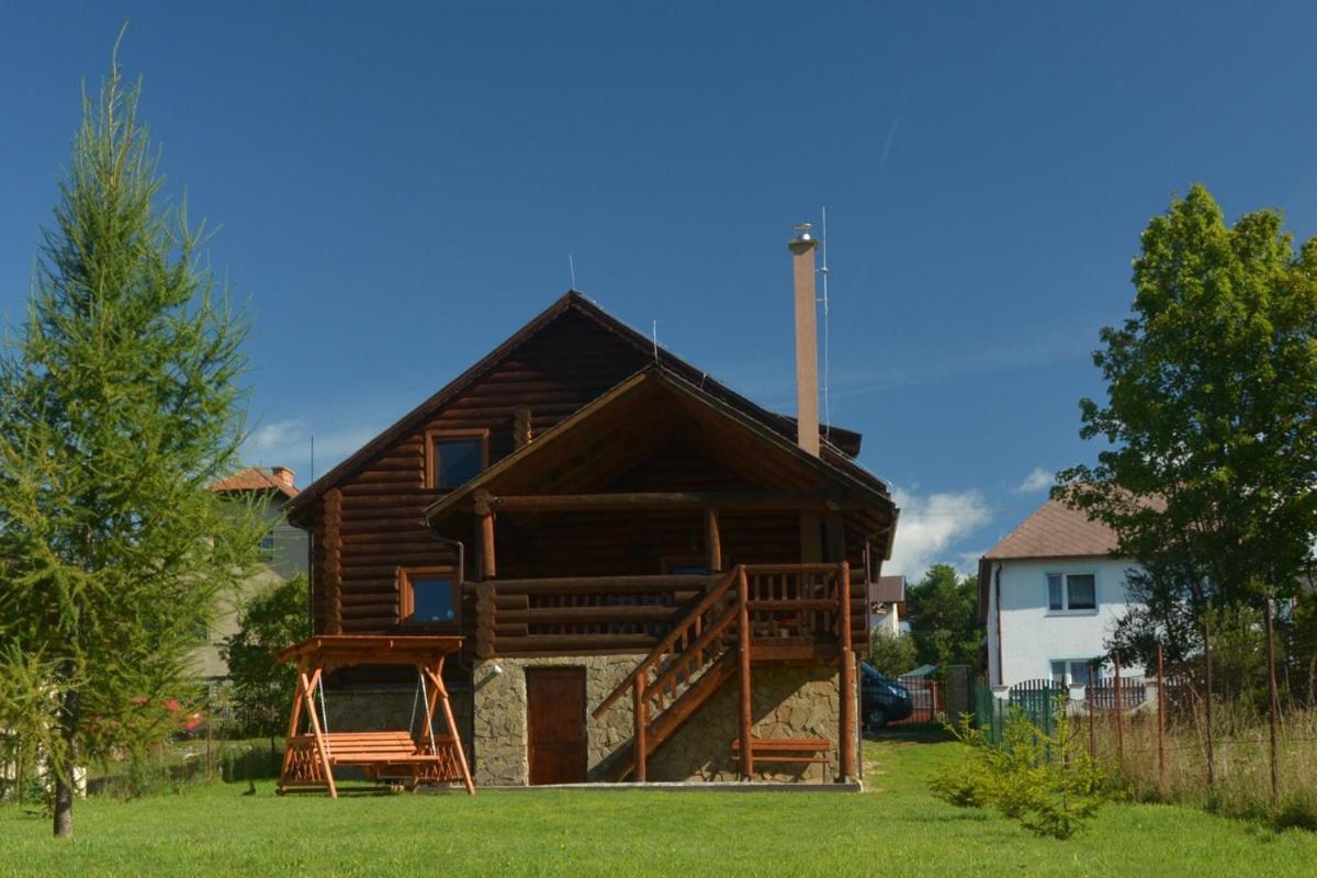 Trinity Log Cabin Wellness Resort Štrba Eksteriør bilde
