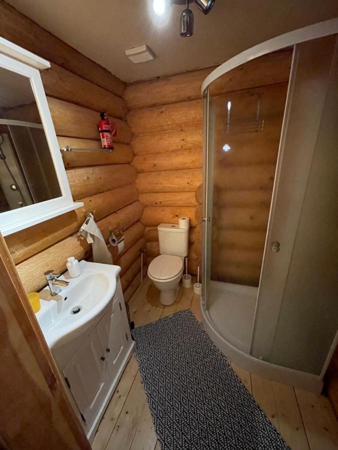 Trinity Log Cabin Wellness Resort Štrba Eksteriør bilde