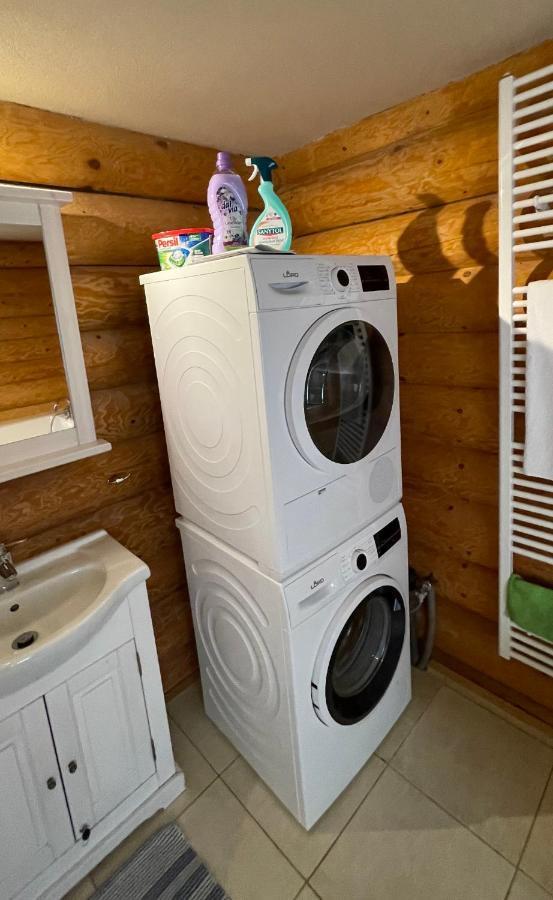Trinity Log Cabin Wellness Resort Štrba Eksteriør bilde