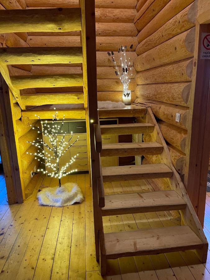 Trinity Log Cabin Wellness Resort Štrba Eksteriør bilde